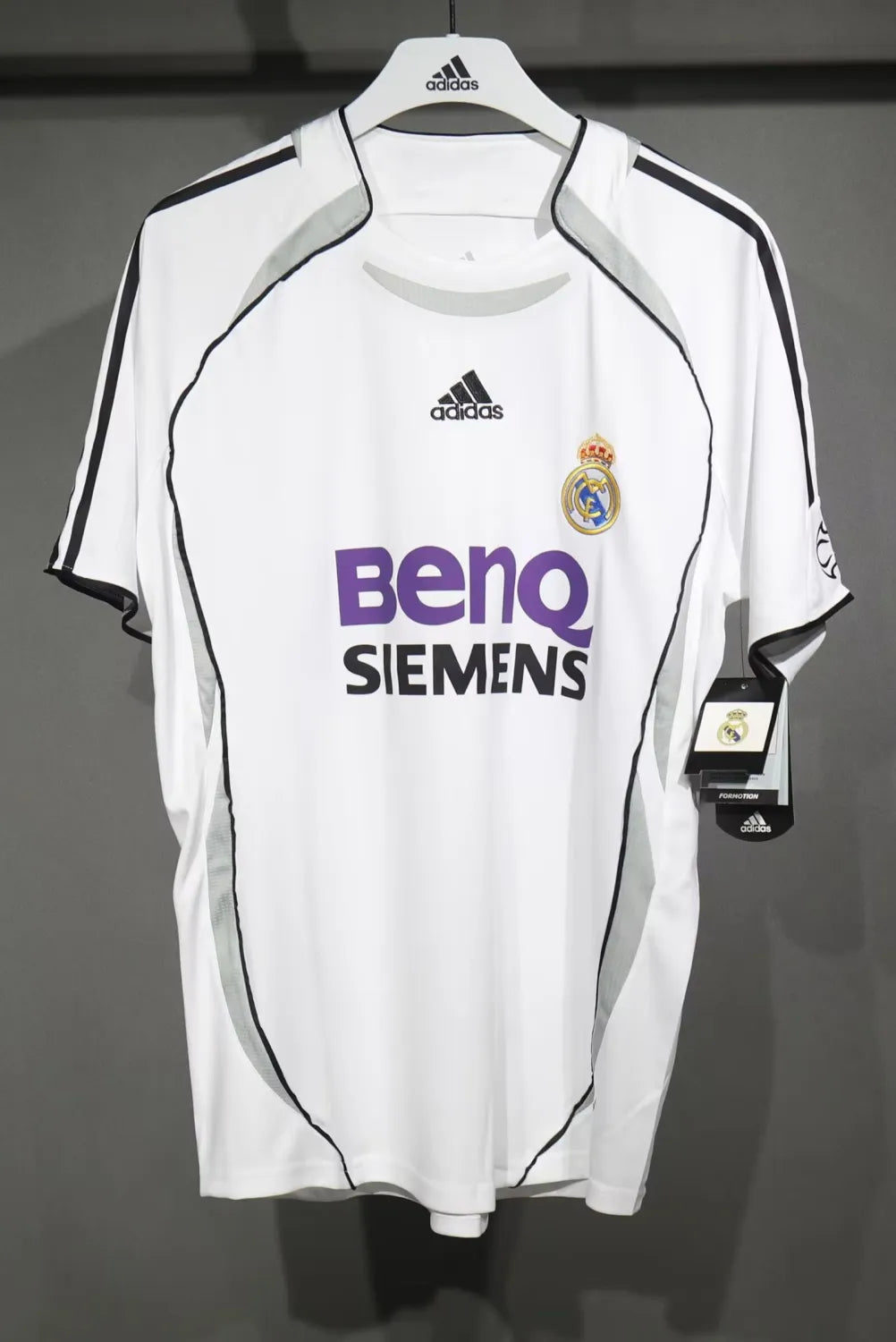 Real Madrid 2006/07 Retro Kit