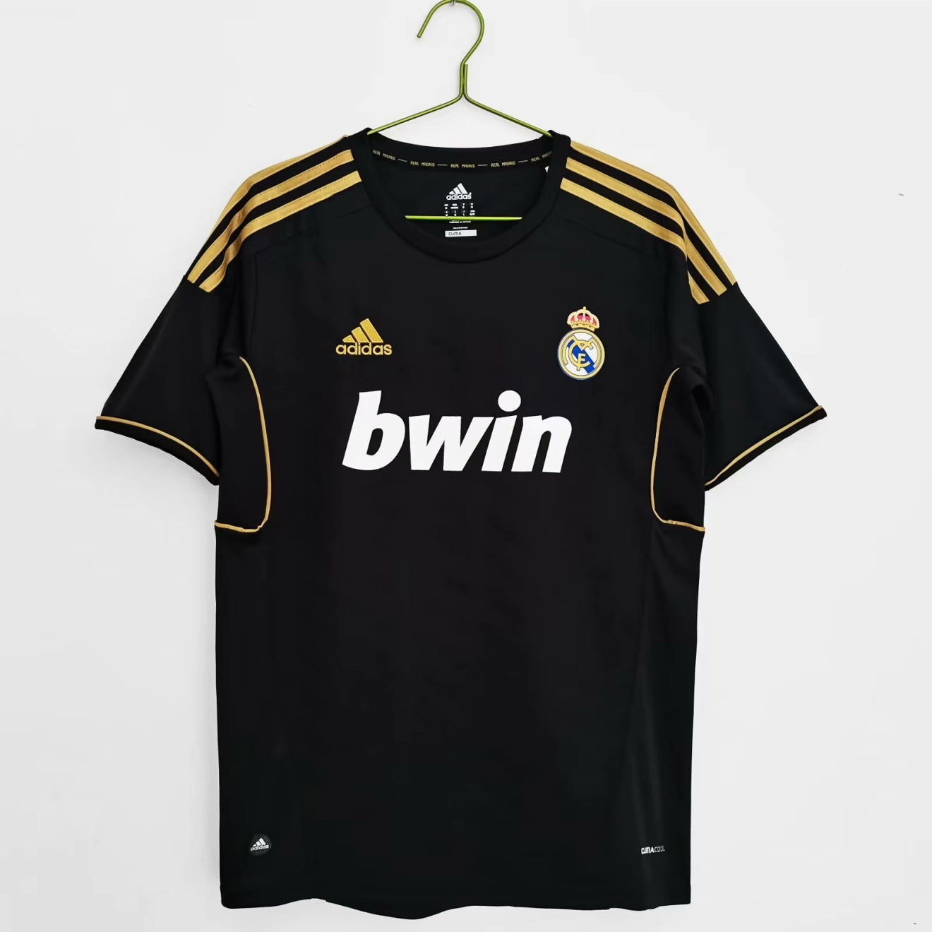 Real Madrid 2011/12 Away Retro Kit