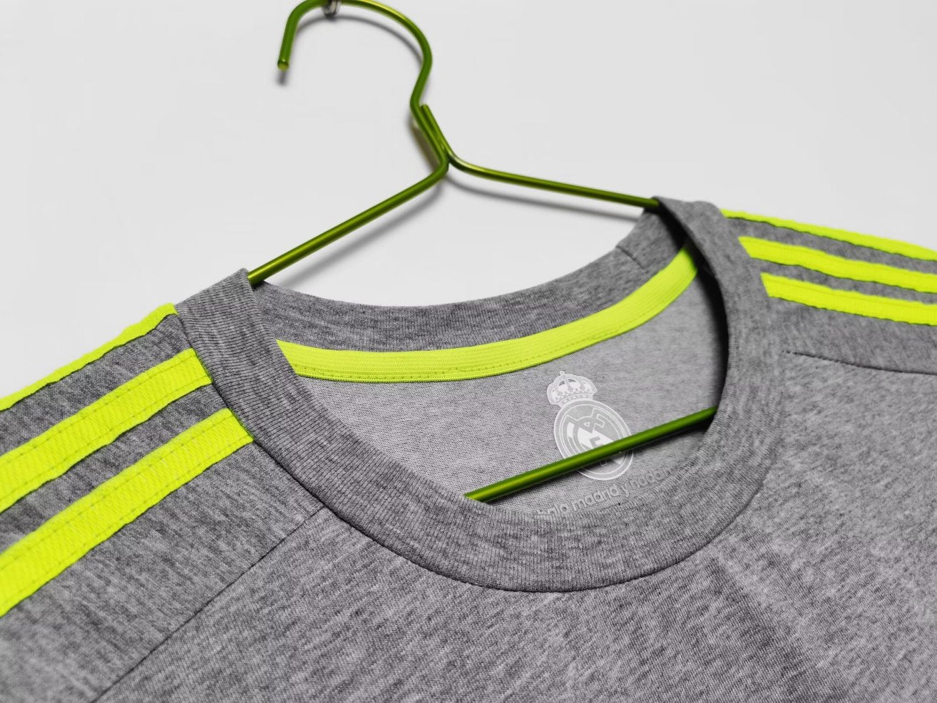 Real Madrid 2015/16 Away Retro Kit (Kopi)