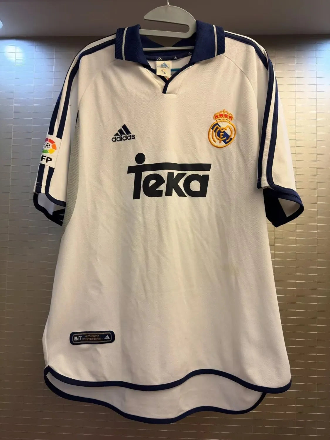 Real Madrid 2000/01 Retro Kit
