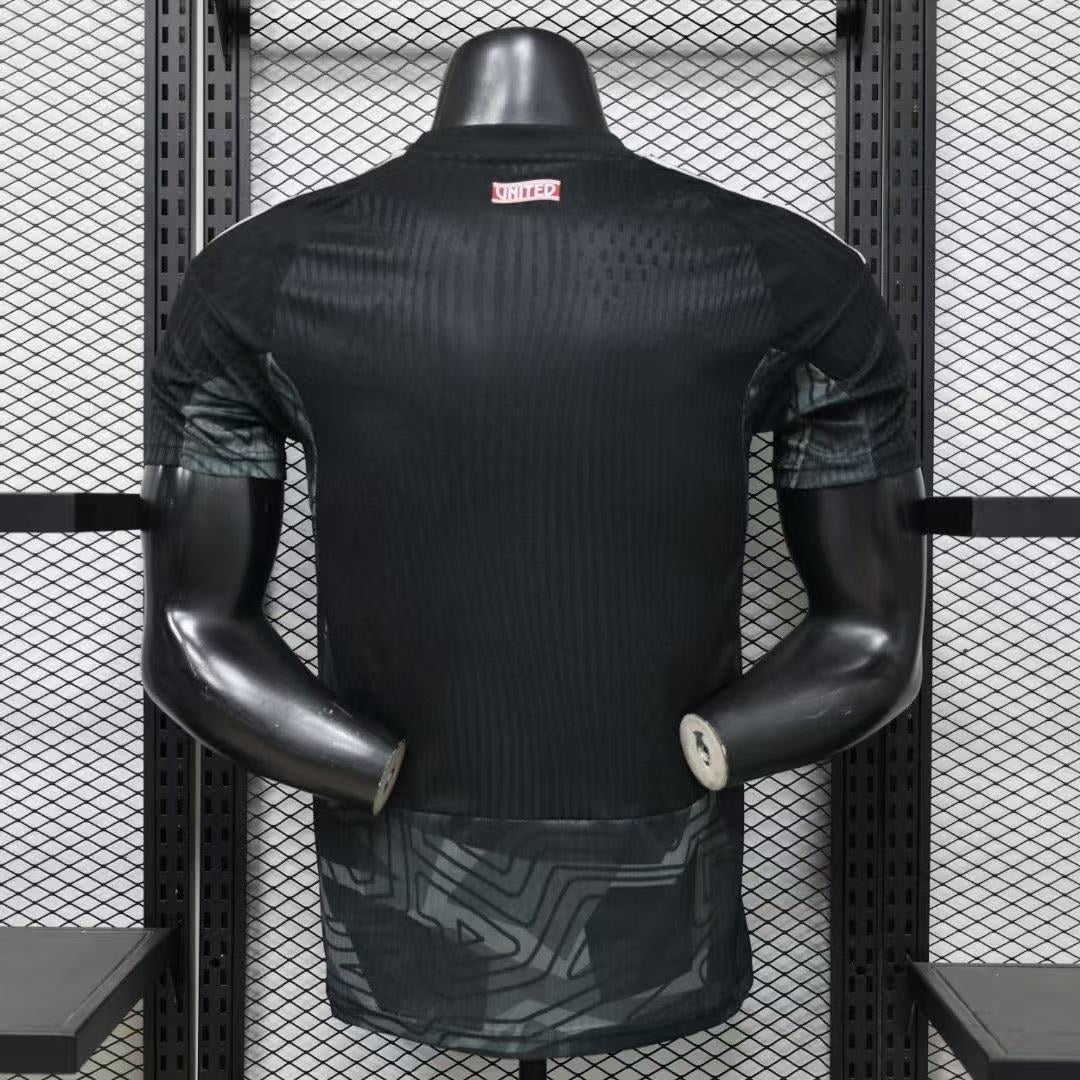 Manchester United 26/27 Player Version Home Goalkeeper kit