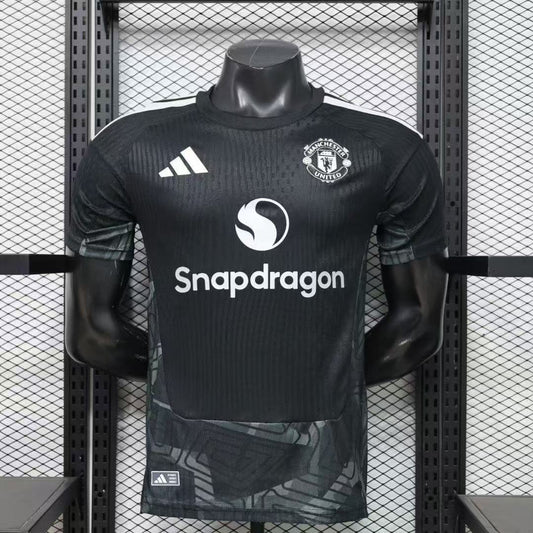 Manchester United 26/27 Player Version Home Goalkeeper kit