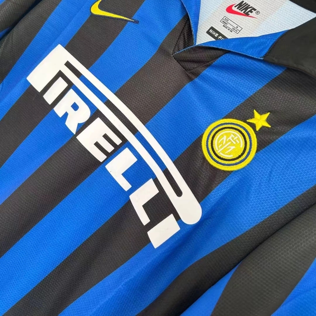 Inter Milan 98/99 Home Retro kit