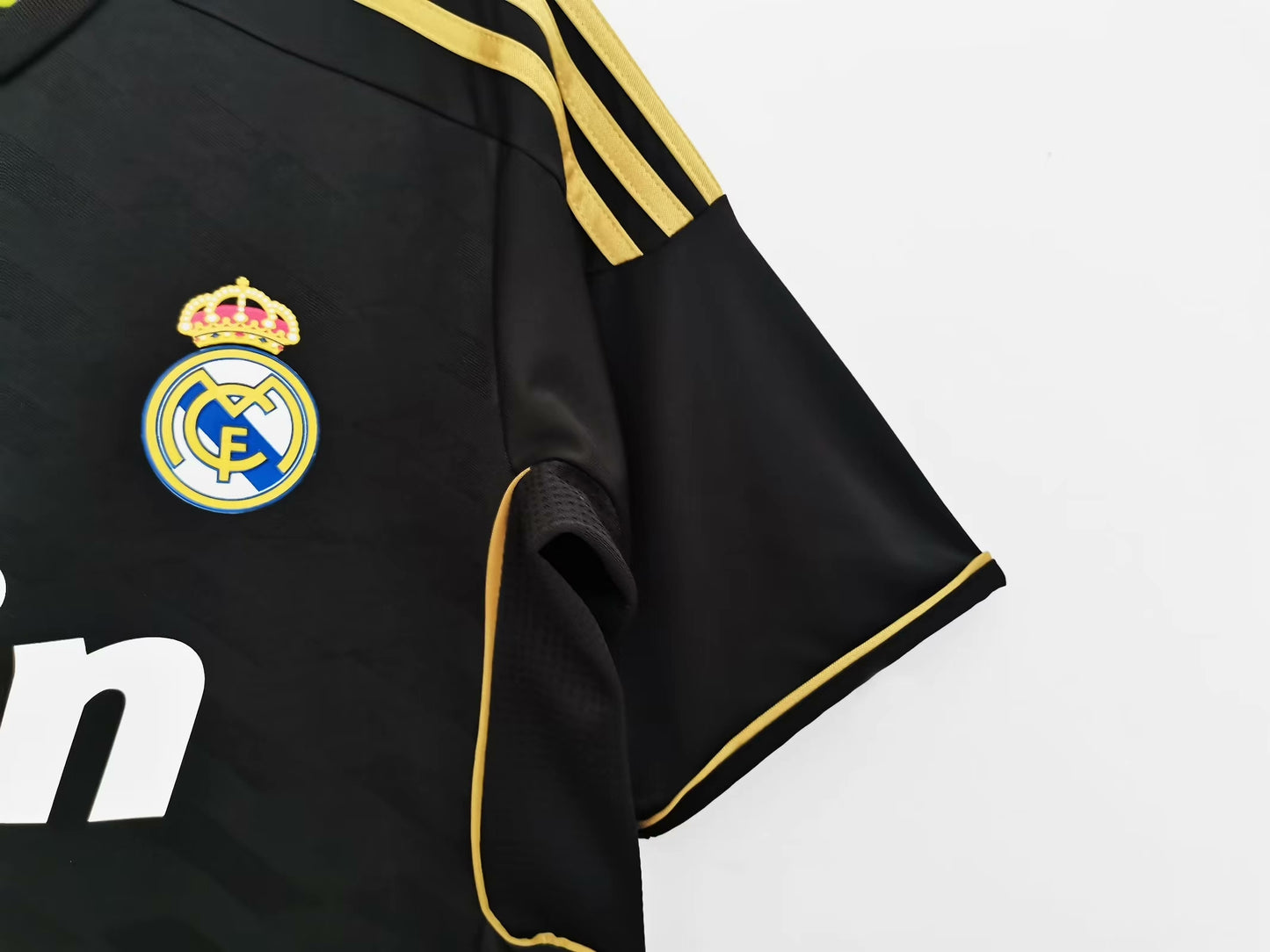 Real Madrid 2011/12 Away Retro Kit