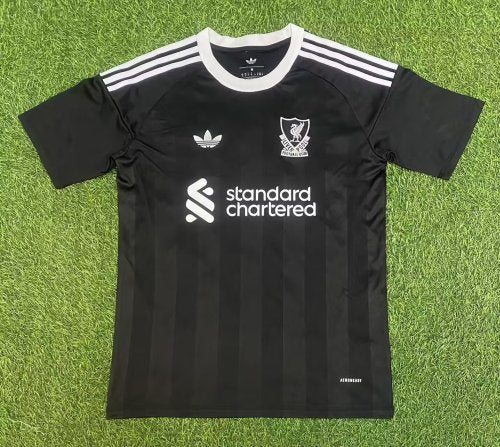 Liverpool 25/26 Goalkeeper kit