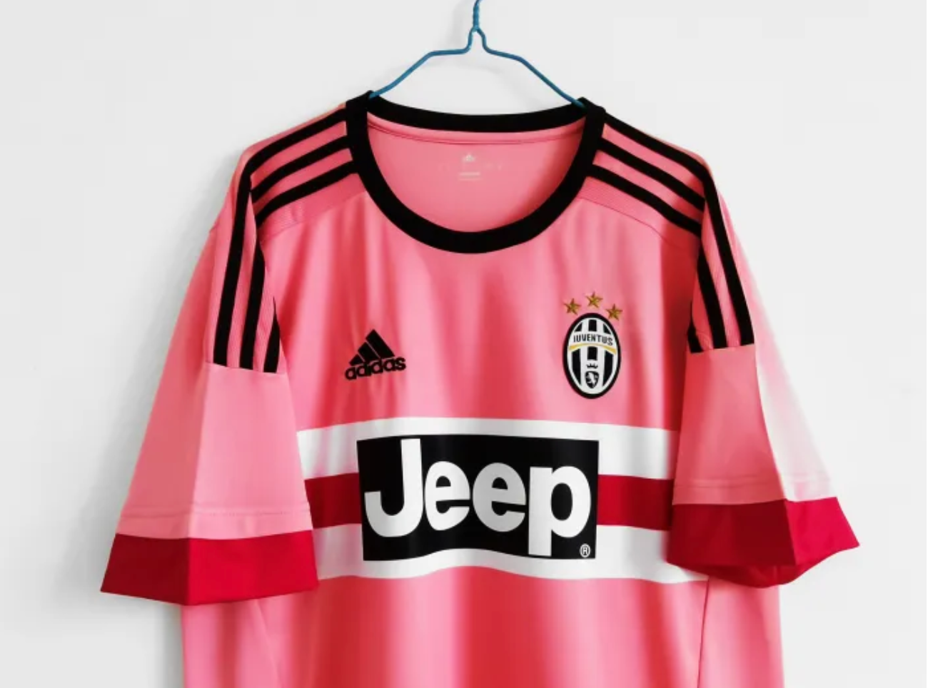 Juventus Away Retro Kit 2015/16