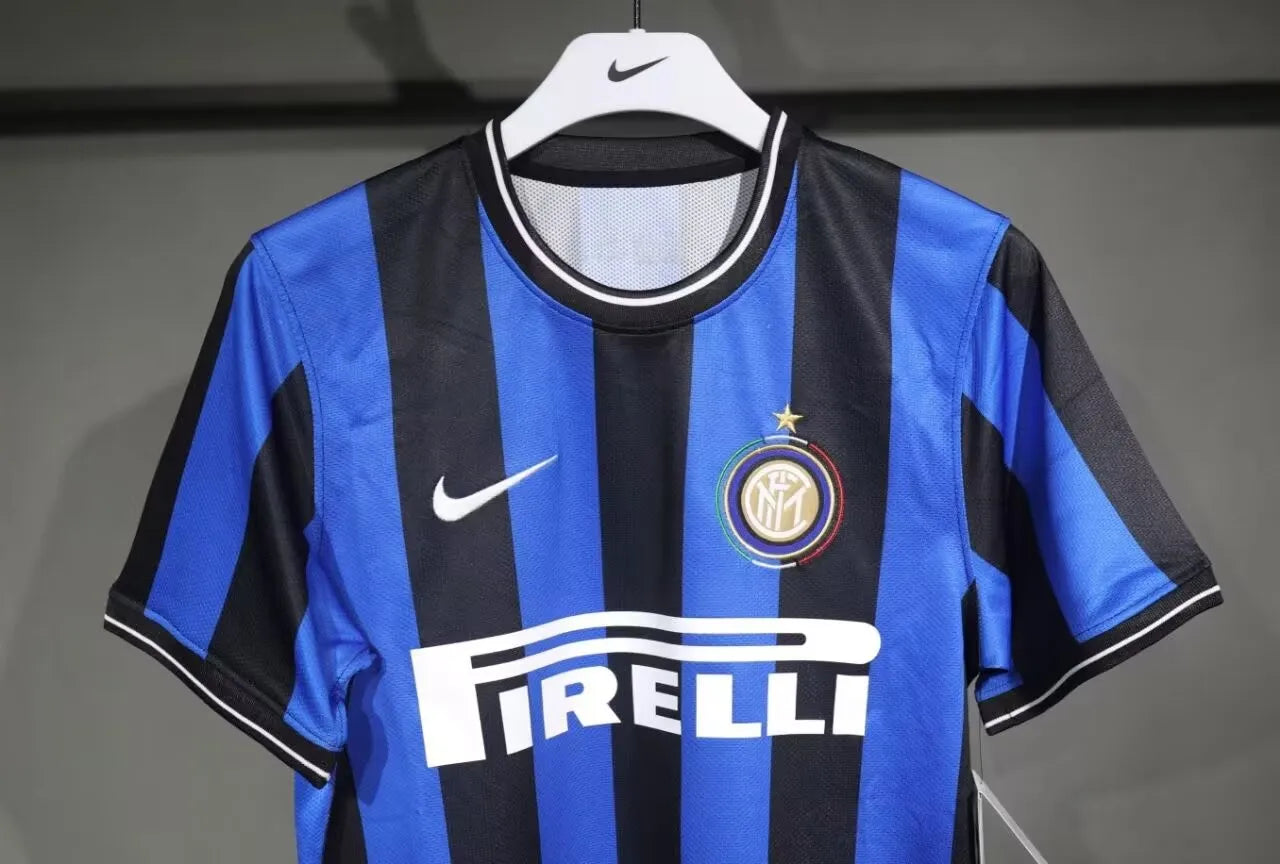 Inter Milan 2009/10 Retro Kit