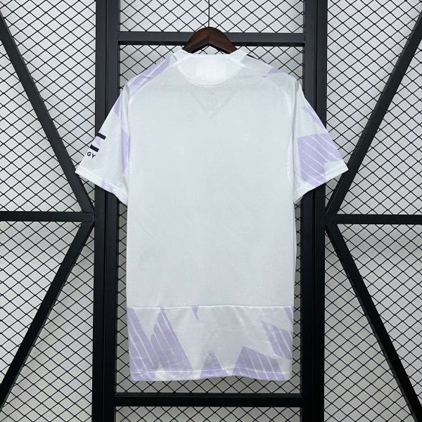 Manchester United 25/26 Away kit