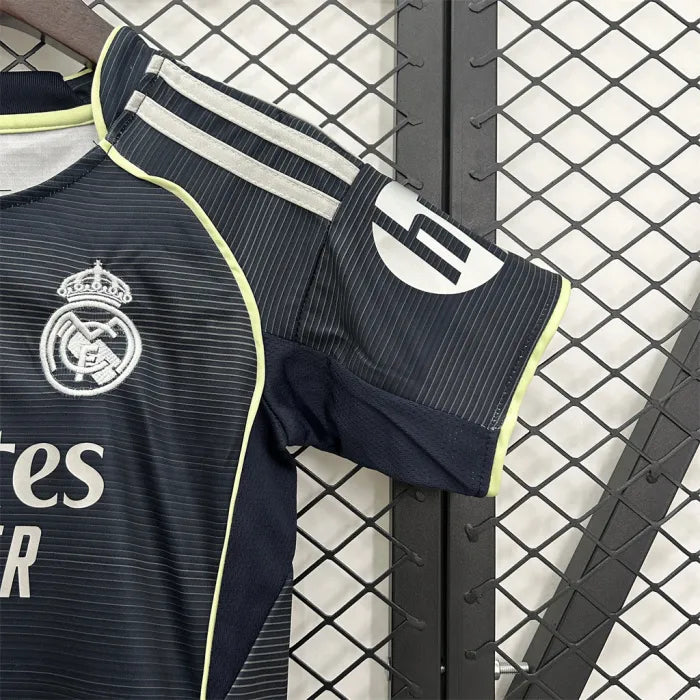 Real Madrid 25/26 Away Kids Suit